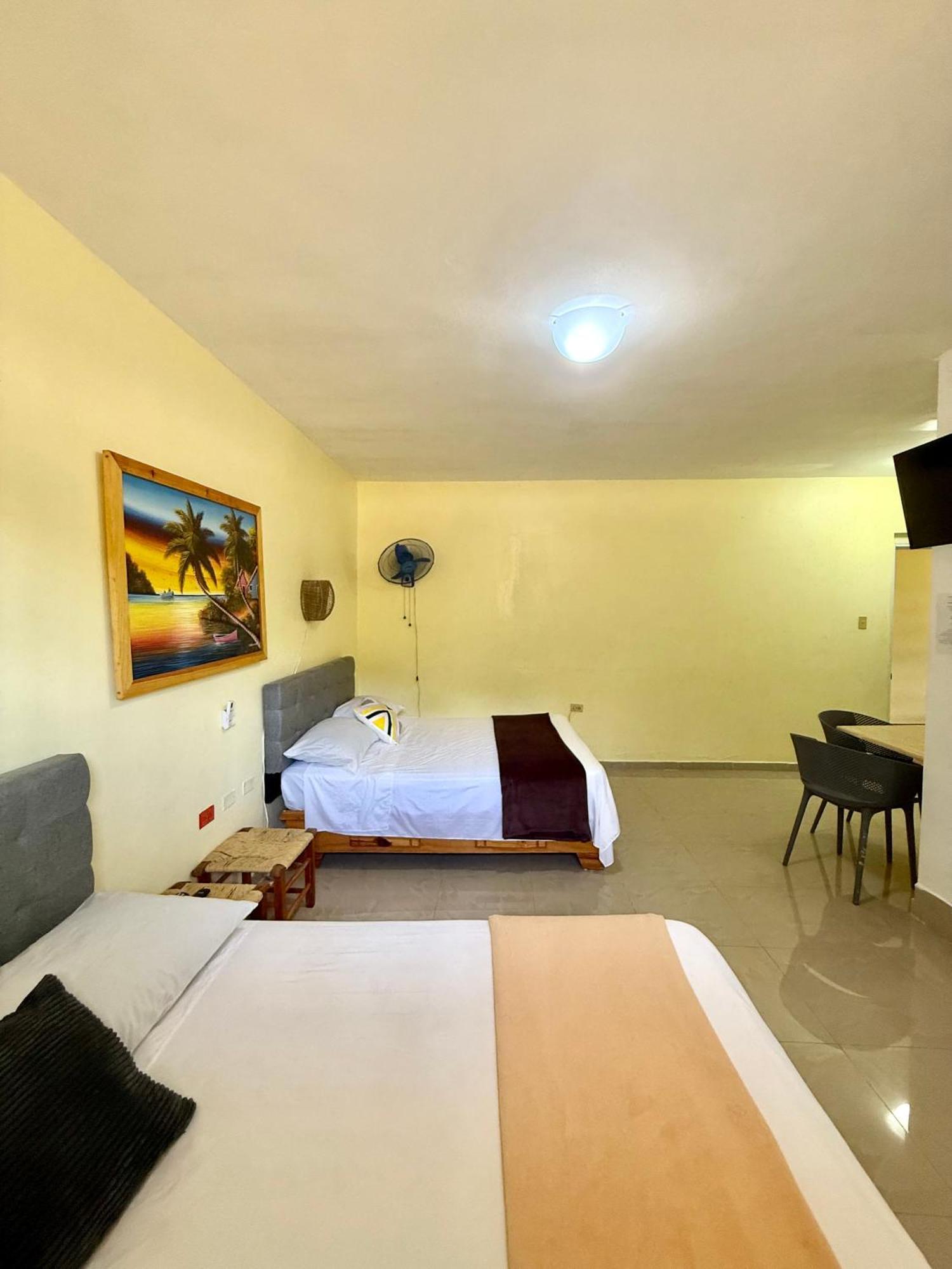 Hotel Al Mare Barahona Exteriör bild